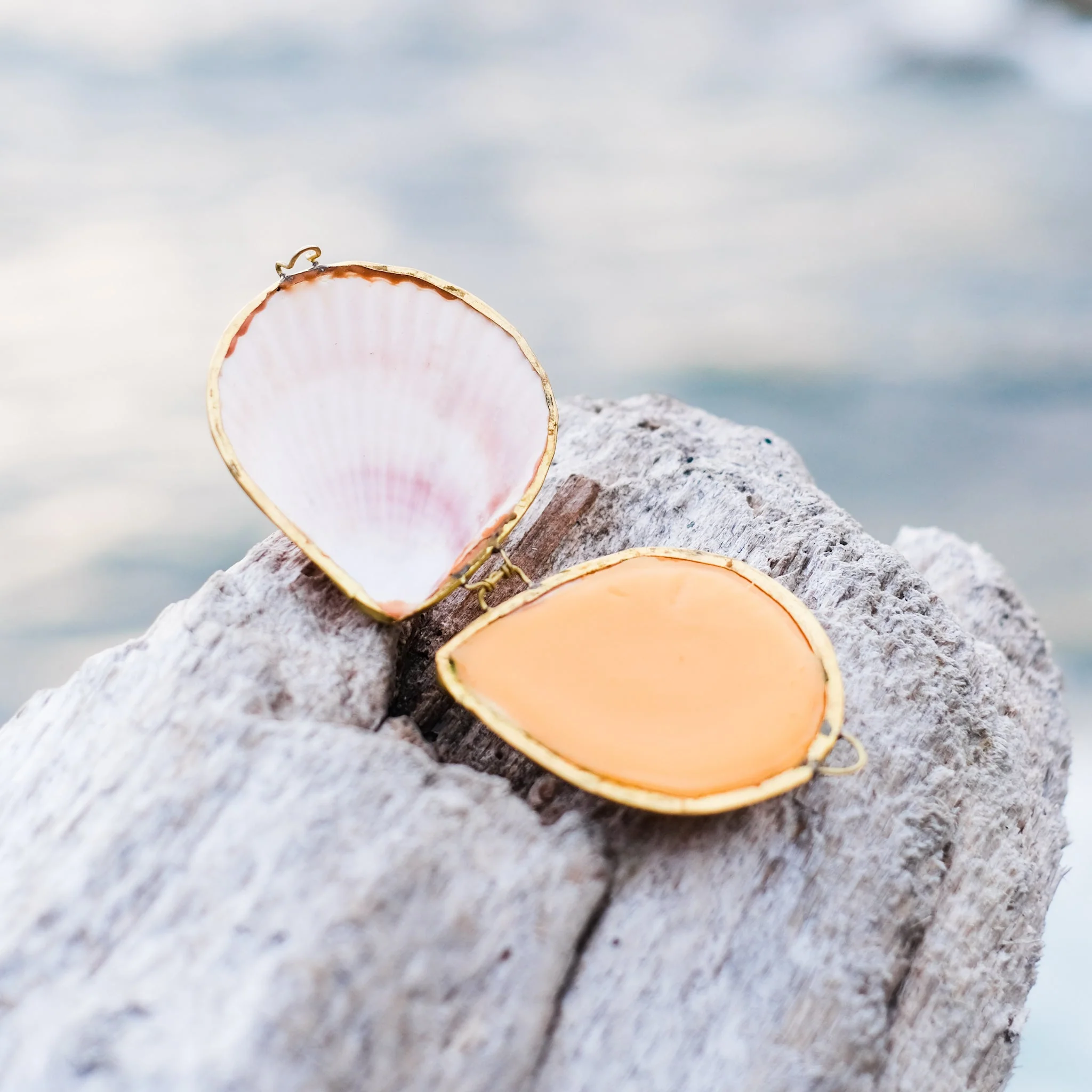 Pure Jasmine Balm Perfume In Seashell Compact - 1 Oz - Image 3