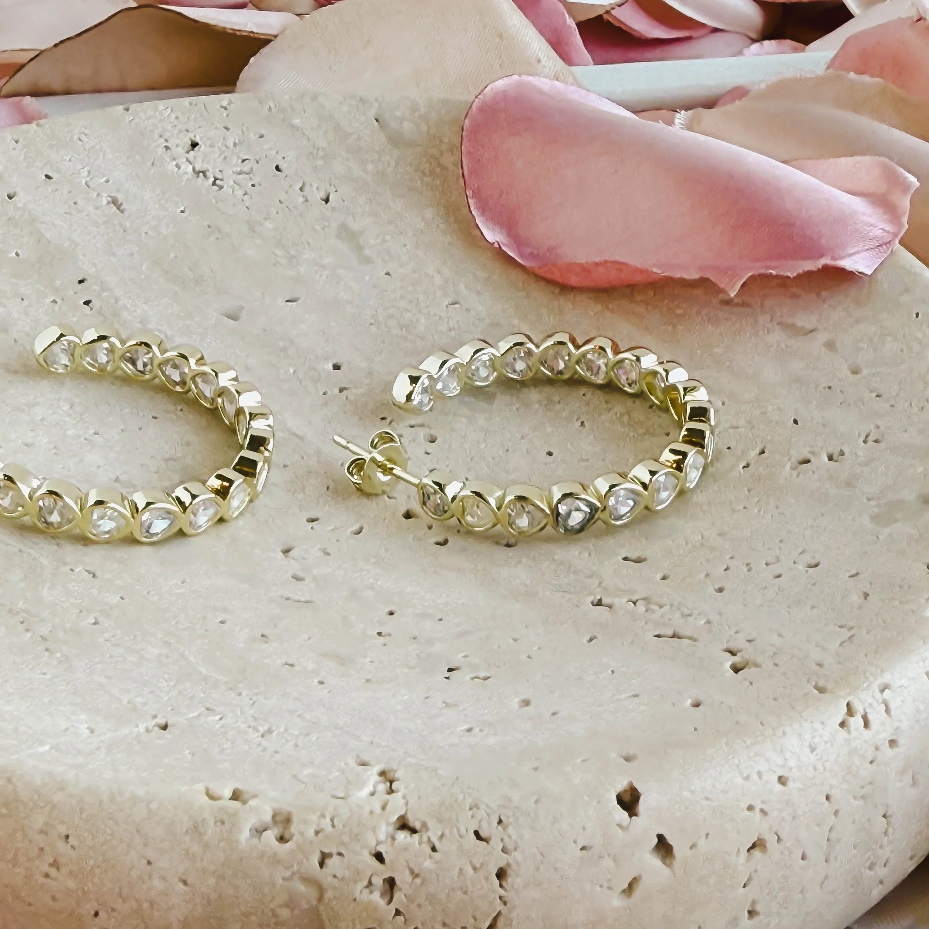 18K Gold-Filled Bezel Heart Hoop - Image 2