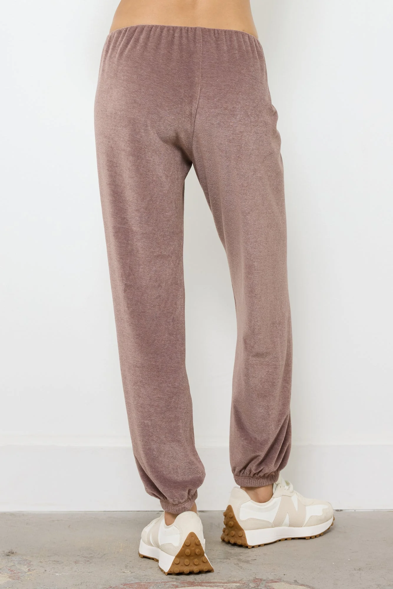 Retro Velour Sweatpant - Image 9