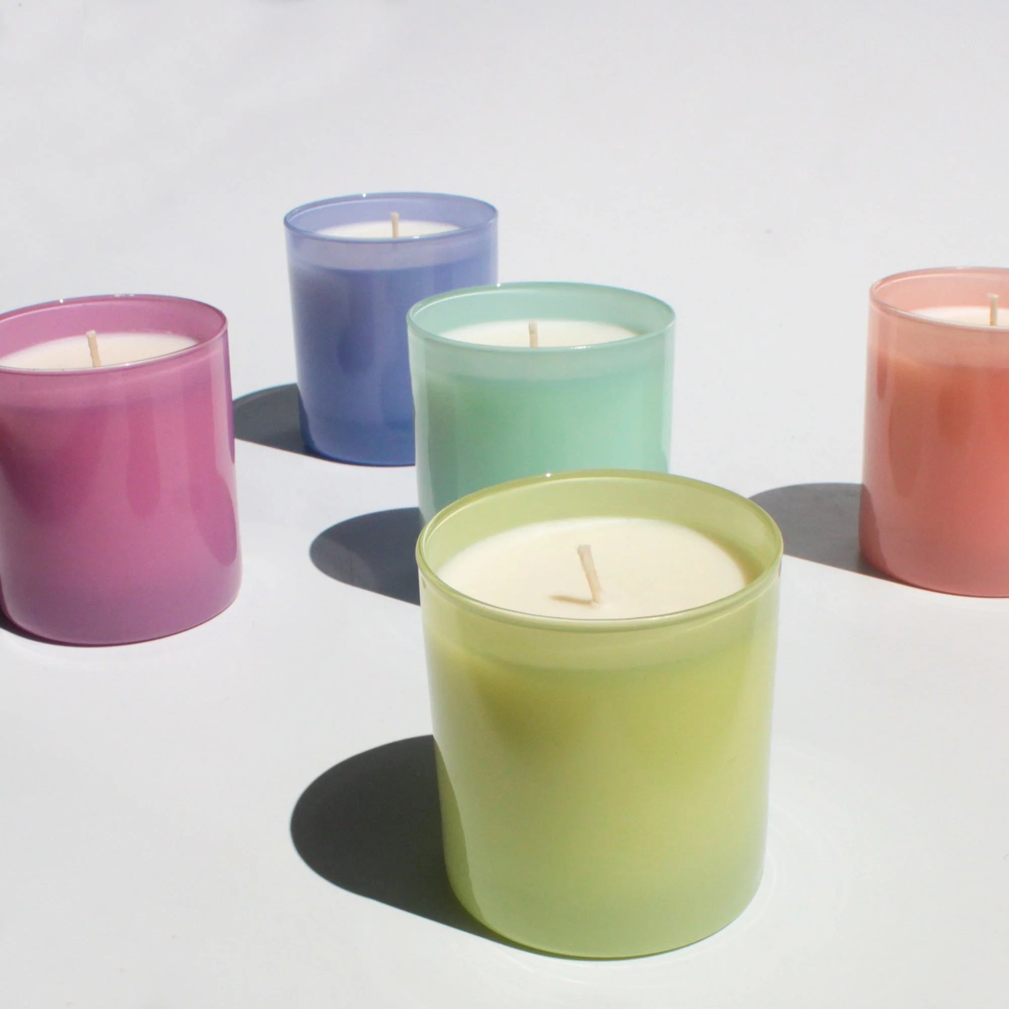 Cloud 9 oz. Hue Soy Candle - Violet Blossoms - Image 5