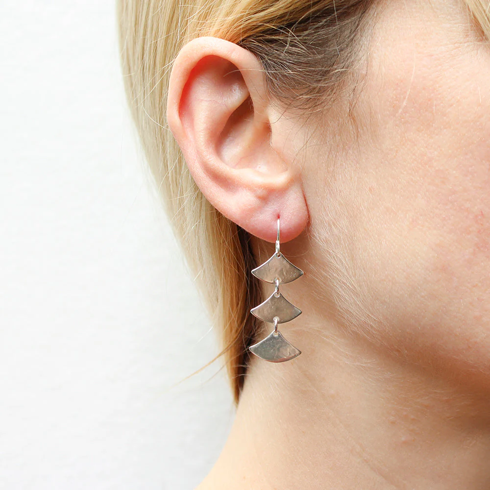 Linked Fans Wire Earrings - Image 2