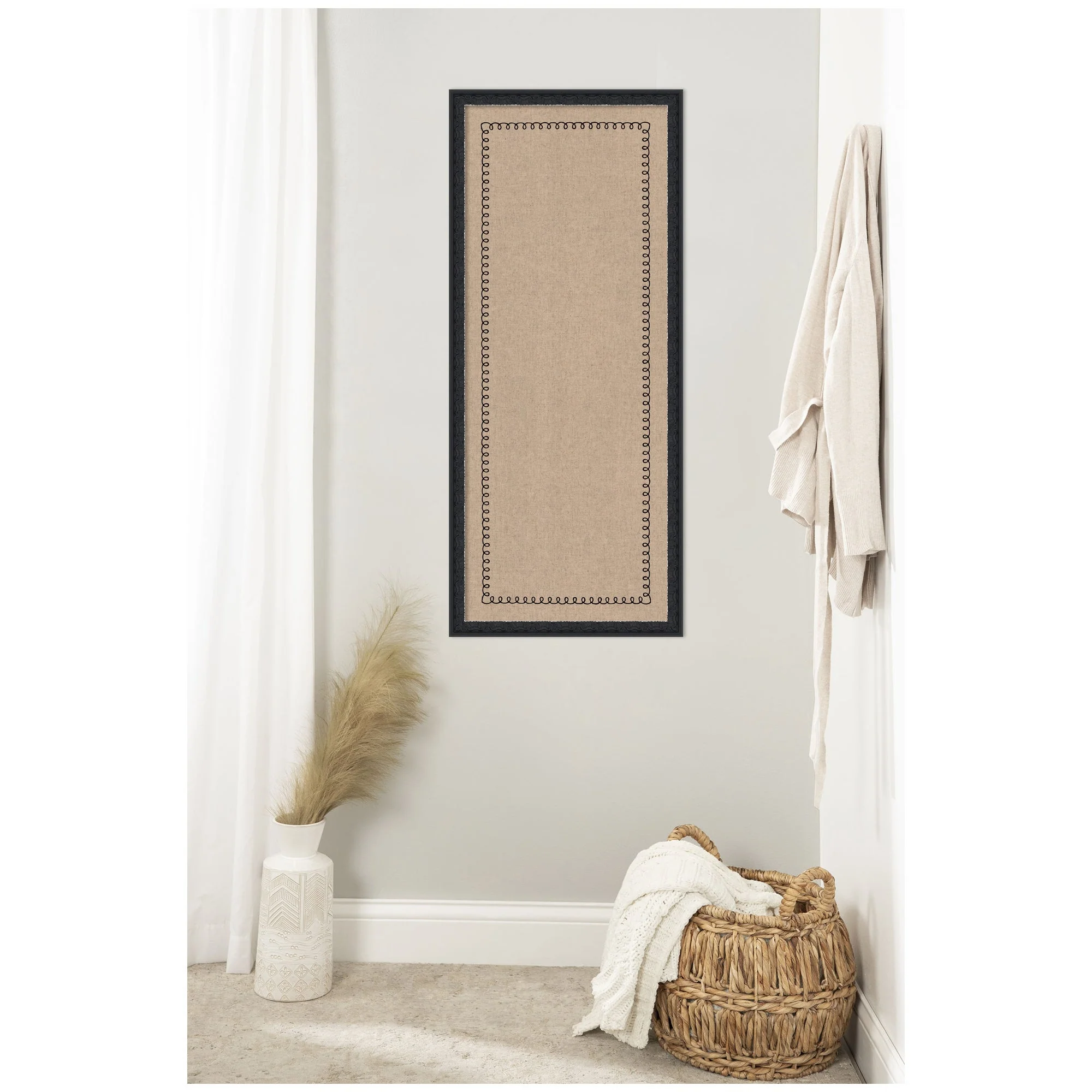 Pinboard Black Scallop Print - Image 10