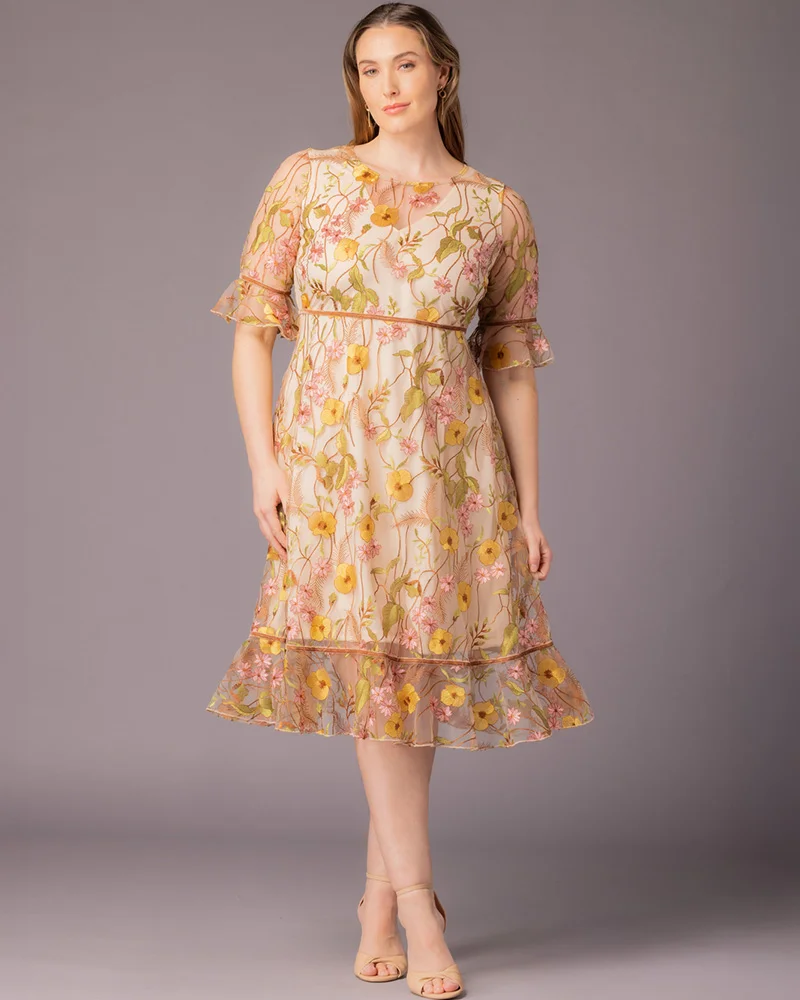 Plus Size Wildflower Embroidered Dress - Image 10