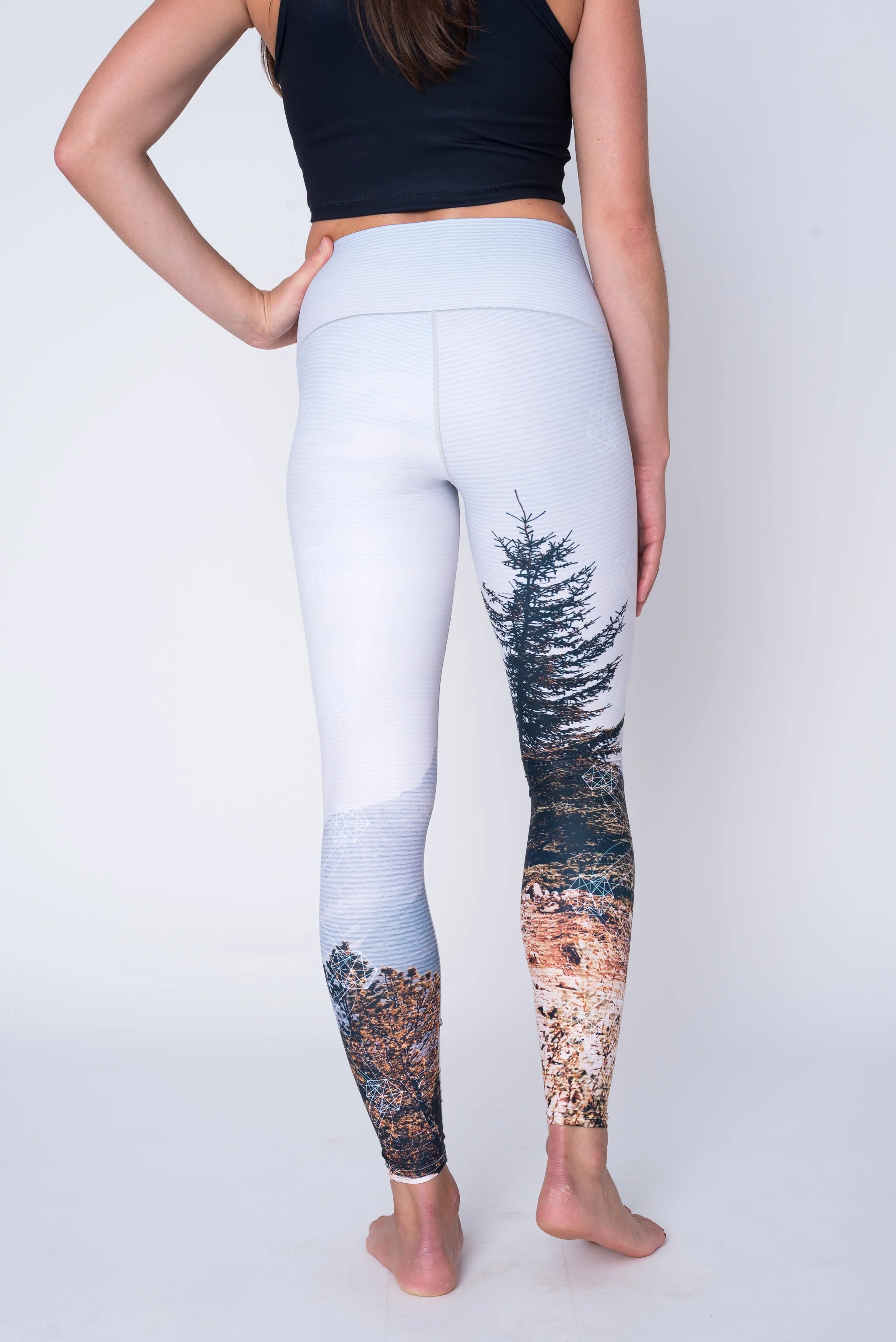 Eco-Friendly Mountain Vista Yoga Pants - Image 3