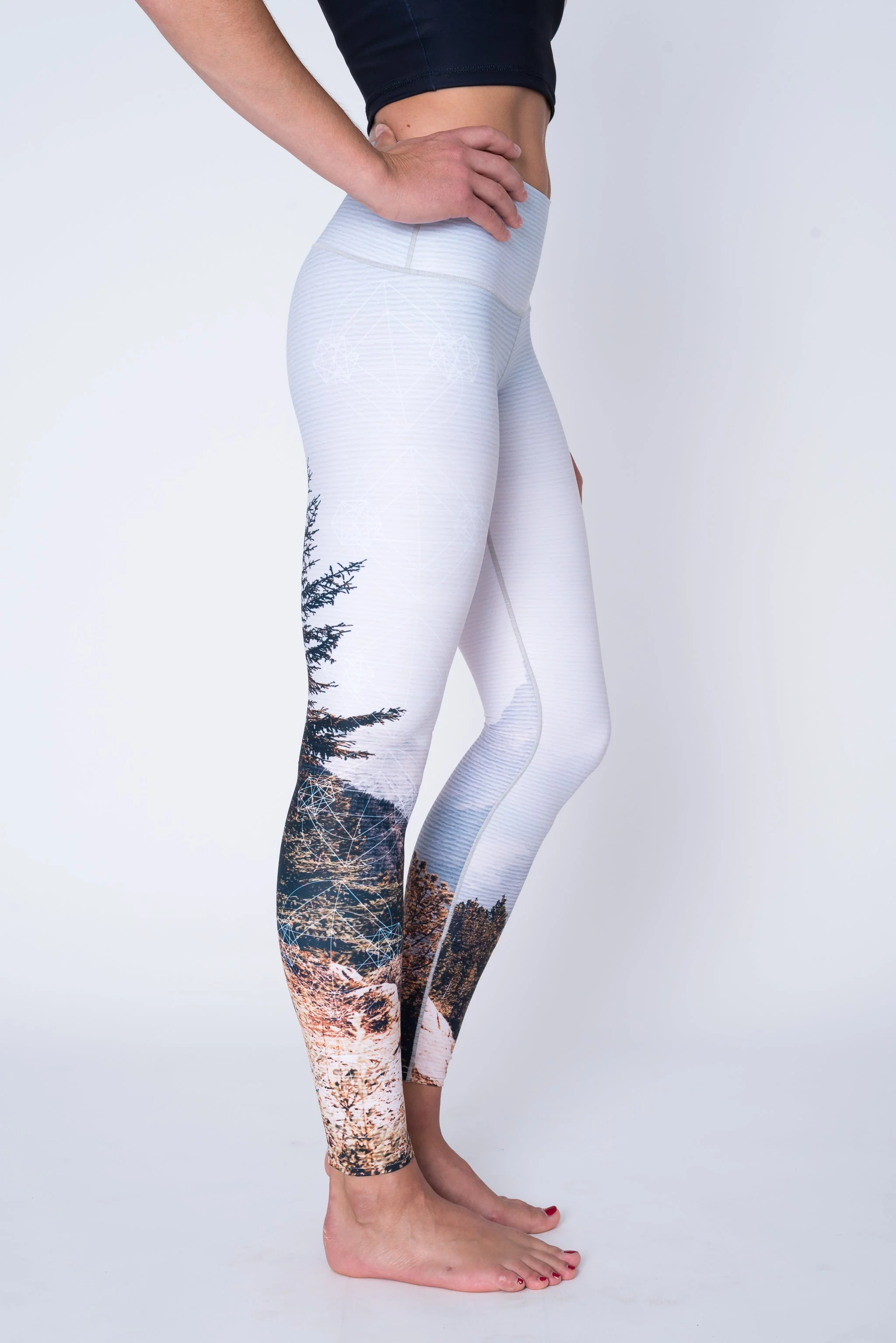Eco-Friendly Mountain Vista Yoga Pants - Image 6